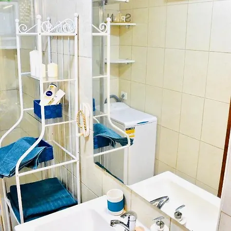Apartman Shanti, La Casa Azul